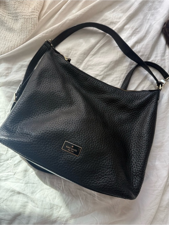 kate spade Handbags - Kate Spade Leather Shoulder Bag in Black